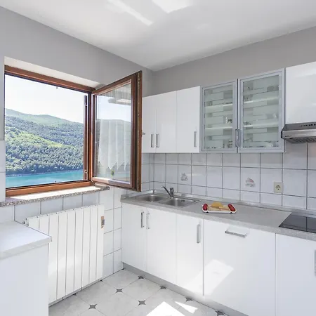 Apartments Alenka By The Sea Labin  Exterior photo