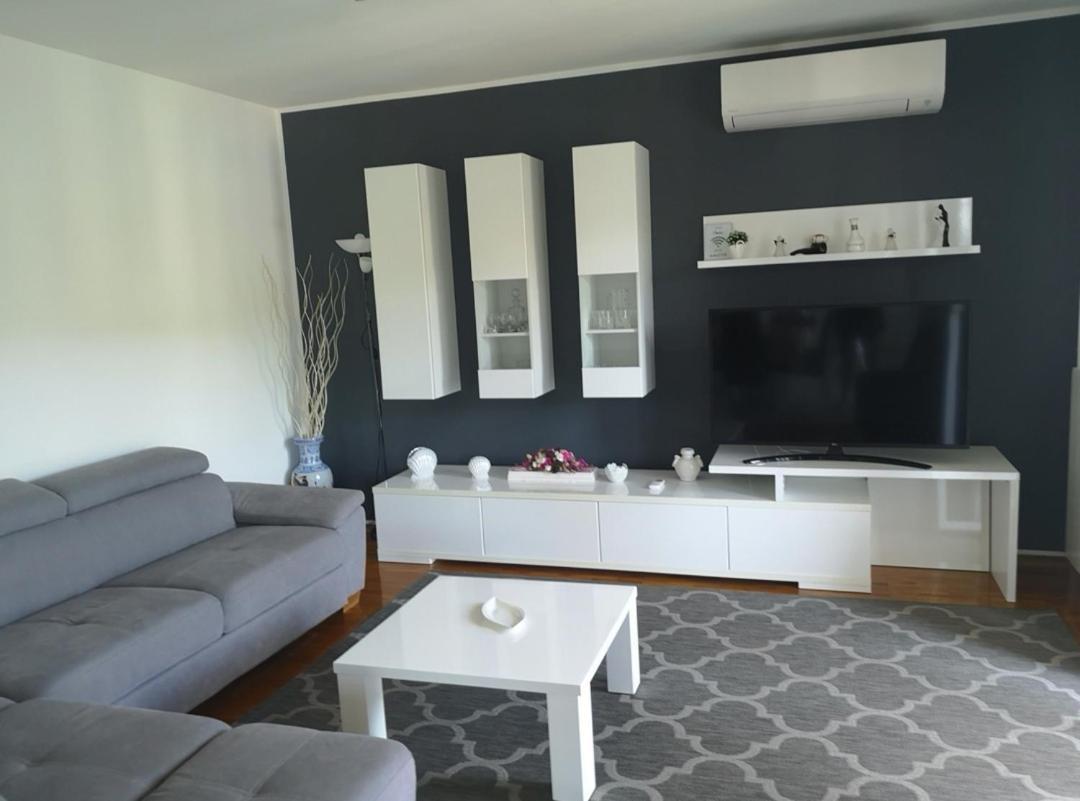 Apartament Alenka By The Sea *
