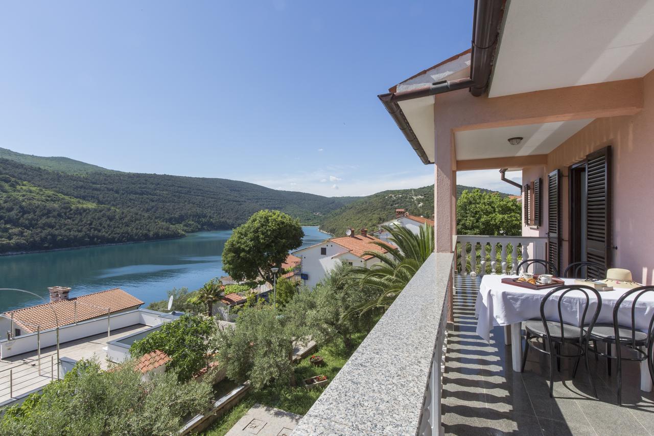 Alenka By The Sea Apartament *